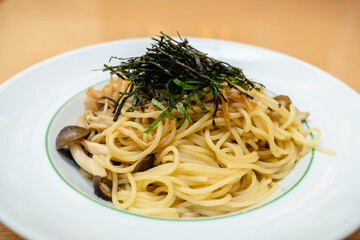 キノコのバター醤油和風パスタ