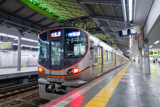 大阪環状線 323系電車（2017年10月9日）
