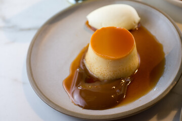 custard cream caramel