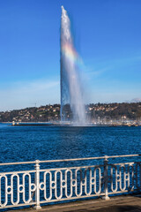 le Jet d'eau de Genève par une belle journée ensoleillée