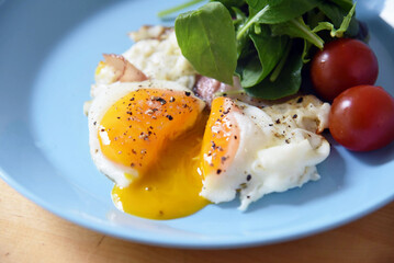 半熟の目玉焼き