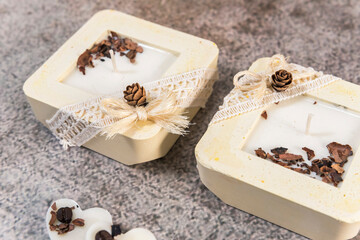 Fotografía de producto, Velas Aromáticas, con un olor agradable de manzana canela , mezcla frutal...