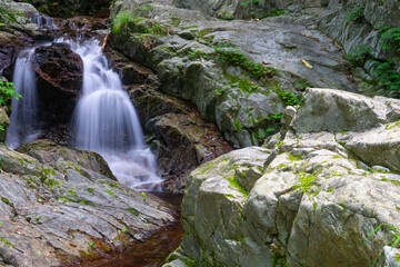 日本の自然　渓流の風景