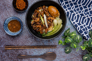 Lu rou fan or Taiwanese braised pork rice bowl is one of THE most beloved Taiwanese comfort foods. 
