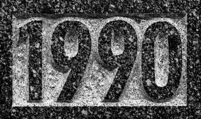 Jahreszahl 1990 in Stein