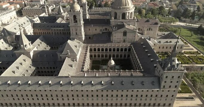 Espectacular monasterio en San Lorenzo del Escorial, SIN DUDA EL MONASTERIO MEJOR CUIDADO DE TODO PATRIMONIO NACIONAL