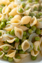 Pasta con pisellini, cucina vegetariana 