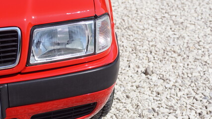 Czerwone auto, czerwony samochód, czerwony lakier, © klumb