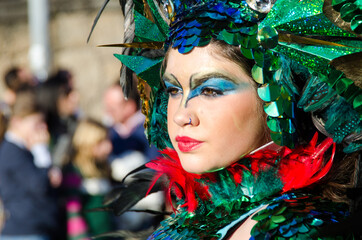 mujer disfrazada en carnaval