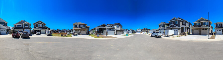 Naklejka premium Beautiful Day In A Lethbridge Neighborhood