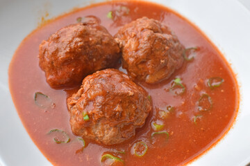 Meatballs in tomato sauce 