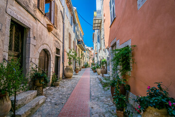 Fototapeta na wymiar La Turbie village de la Côte d'Azur, surplombant Monaco. 