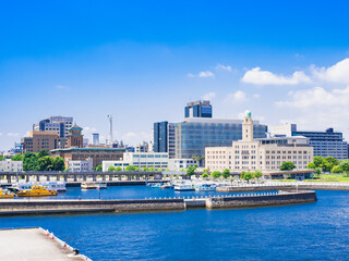 神奈川県庁と横浜税関