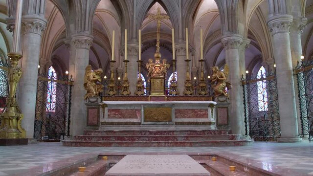 Caen, Calvados, Normandy, France. High altar in the Abbey of Saint-Étienne (Saint Stephen) - Abbaye aux Hommes (Men's Abbey). Founded by William the Conqueror.