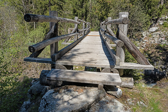 Holzsteg ob dem Dorf Blatten, bei Naters, Goms, Kanton Wallis, Schweiz