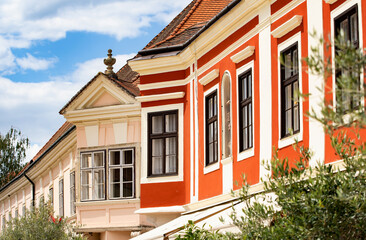 Obraz premium Baroque bay windows in the historical downtown of Gyor, Hungary.