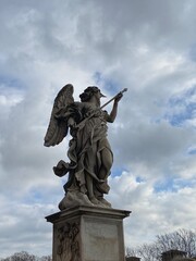 Fototapeta na wymiar ANGEL EN ROMA