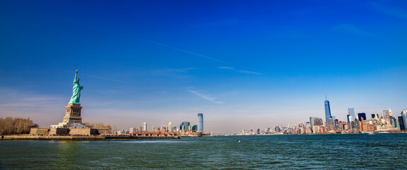 Statue of Liberty and Manhattan, New York © Rolf