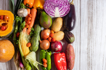 verduras frescas para cocinar sano!!! - obrazy, fototapety, plakaty