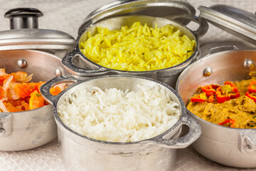 Marmites créoles, riz et rougail 