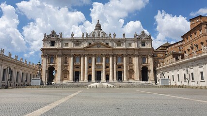 Fototapeta na wymiar Petersdom im Rom - Vatikan