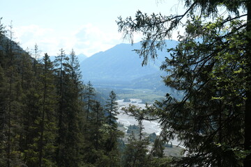 Blick ins Isartal bei Fall, Bayern