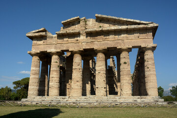 Fototapeta premium TEMPIO DI POSEIDONE O NETTUNO,PAESTUM,ITALIA,2 GIUGNO 2021.