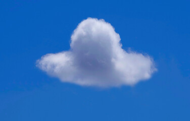 Small cloud in the form of a UFO.
