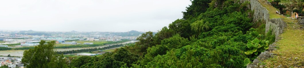 Obraz premium Katsuren castle ruins in Okinawa, Japan - 勝連城跡 沖縄 日本
