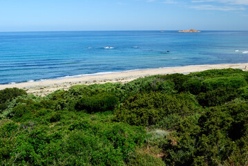 Veduta della spiaggia Li Feruli nel comune di Trinità D'agultu