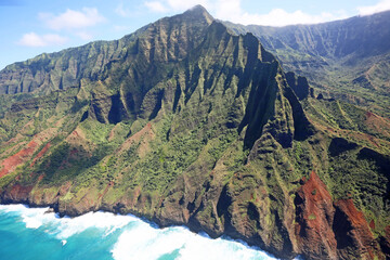 Mountains of Na Pali coast - Kauai, Hawaii