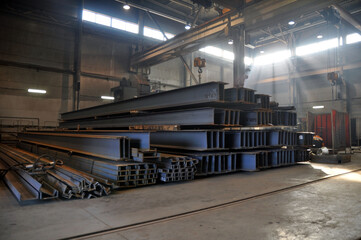 Storage of rolled metal products in the warehouse