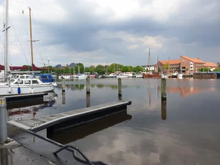 Deurstickers Alter Binnenhafen in Emden © annacovic