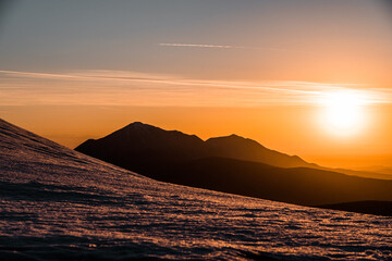 Fototapeta na wymiar Beautiful sunrise over the Spanish Peaks of the Sangre de Cristo range. Colorado Rocky Mountains