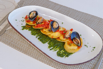 restaurant, lunch, white, shellfish, freshness, spaghetti, luxury, photography, crustacean, isolated, kitchen, horizontal, no people, party, wine, italian food, market, menu, nutrition, person, vegeta