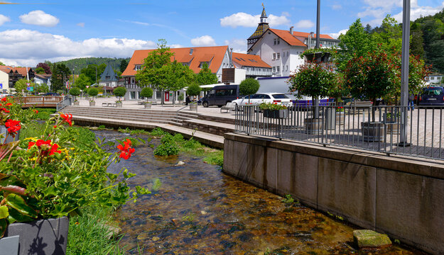 Bad Herrenalb, Altstadt und Fluss Alb