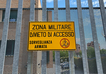 Italian military area with yellow sign: 