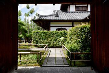 瑞峯院　表門から境内を望む　京都市北区紫野