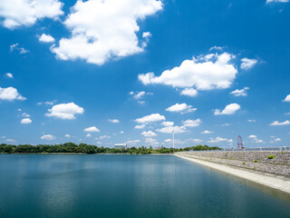 初夏の村山貯水池（多摩湖）の風景　