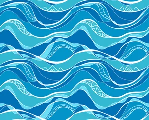 Behang Zee Naadloze patroon met blauwe en turquoise golven met wit stammenpatroon. Wateroppervlak. Vectortextuur van de oceaan en de rivieren. Behang met een zeeornament. Zomerse strandstof met boho decoratie