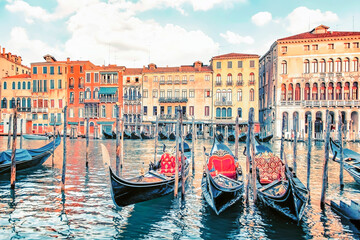Fototapeta na wymiar The city of Venice in the morning, Italy
