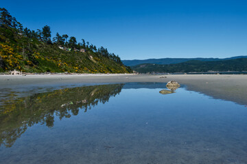 Fototapeta na wymiar Sand beach on Savary Island in Desolation Sound. Sunshine Coast. British Columbia. Canada