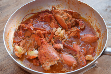 lobster sauce in alluminium pan