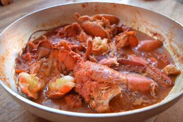 lobster sauce in alluminium pan