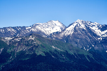 Fototapeta na wymiar mountain view at the height of the mountain level