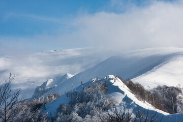Fototapeta na wymiar snowy mountain landscape