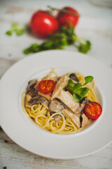 spaghetti with tomato sauce