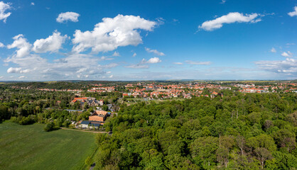 Fototapeta na wymiar Blick über Quedlinburg Panoramaaufnahme Luftbild
