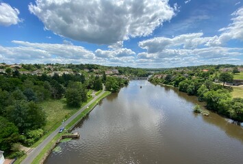 Fototapeta premium paysage de l'Isle-Jourdain dans la vienne en France