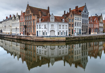 Fototapeta na wymiar City Canal Houses in Bruges, Belgium